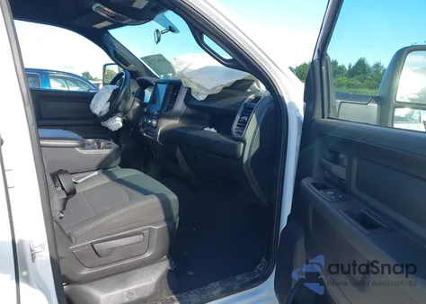 2024 Ram 2500 Tradesman 4X4 6'4 Box из США, поврежденный, VIN 3C6UR5CJ0RG160873